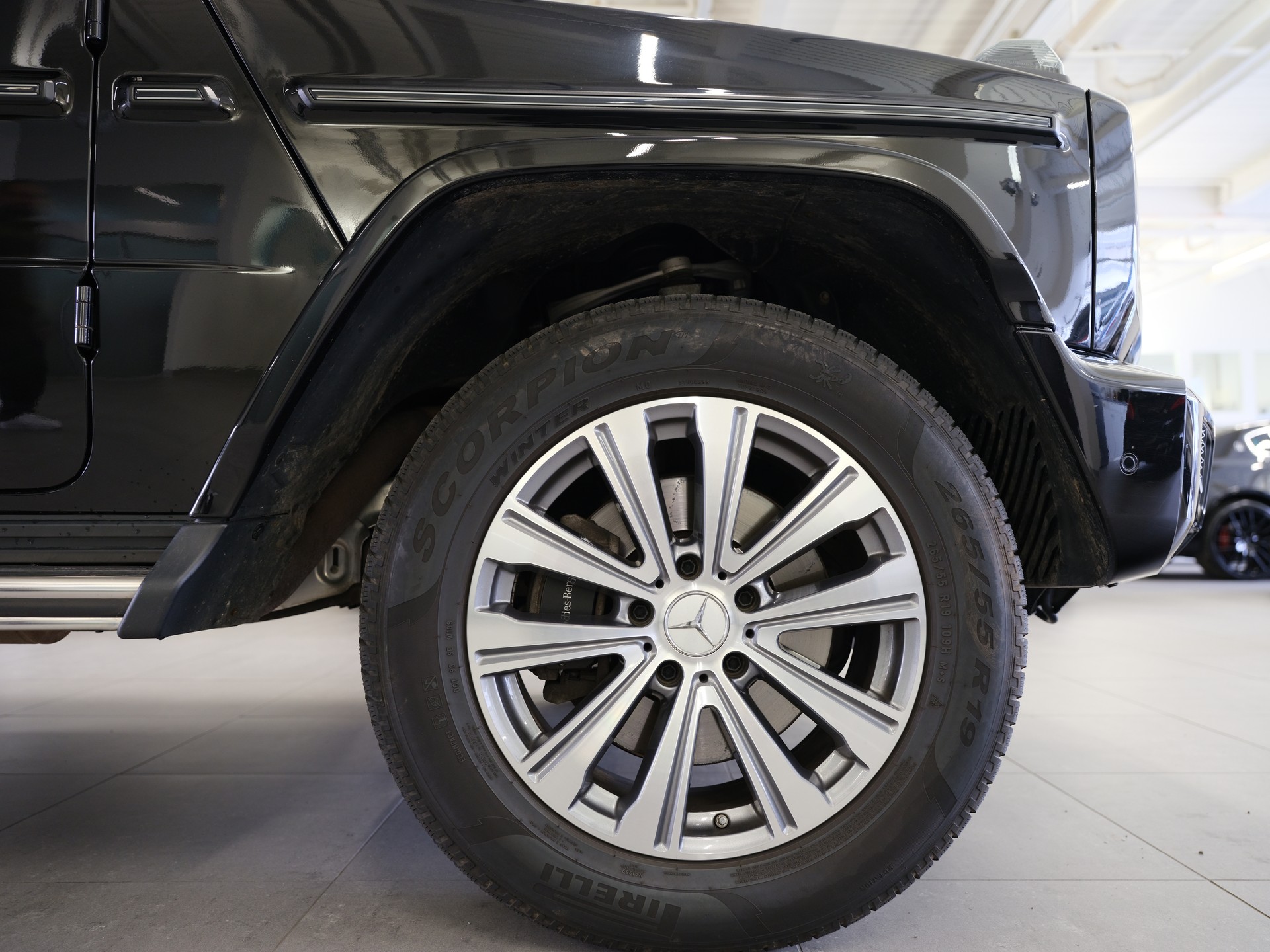 MERCEDES-BENZ G 500 AMG Line 9G-Tronic-image-8