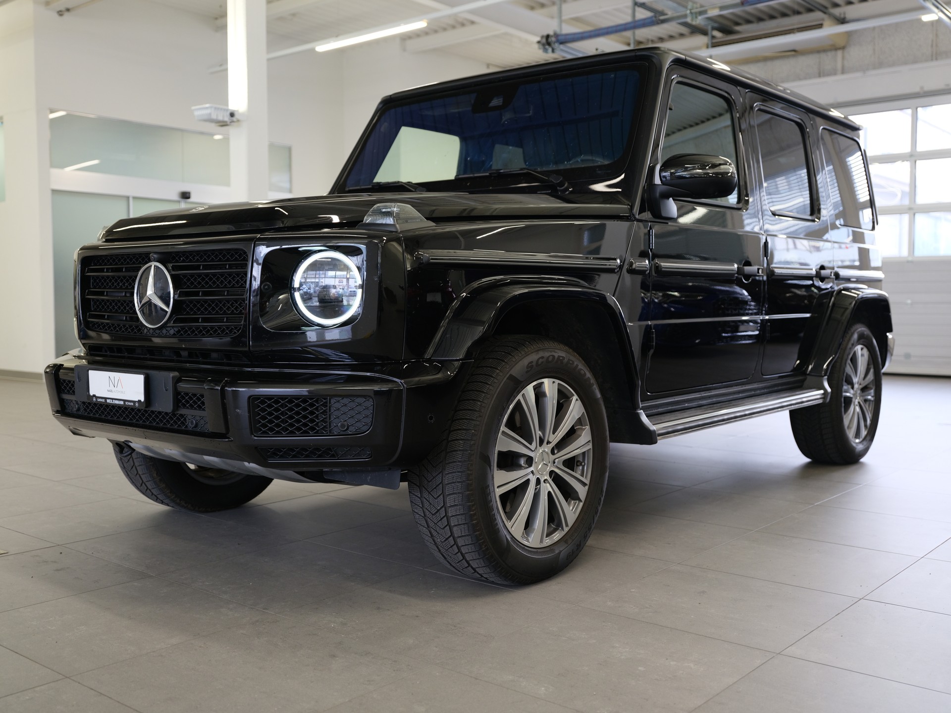 MERCEDES-BENZ G 500 AMG Line 9G-Tronic-showroom-element-3