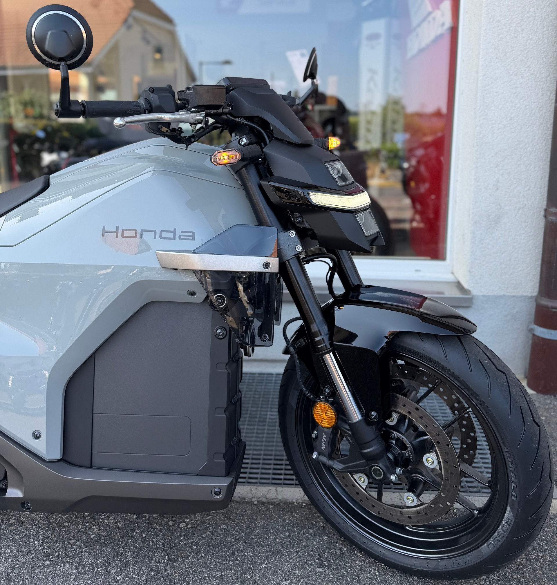 HONDA WN7-image-4