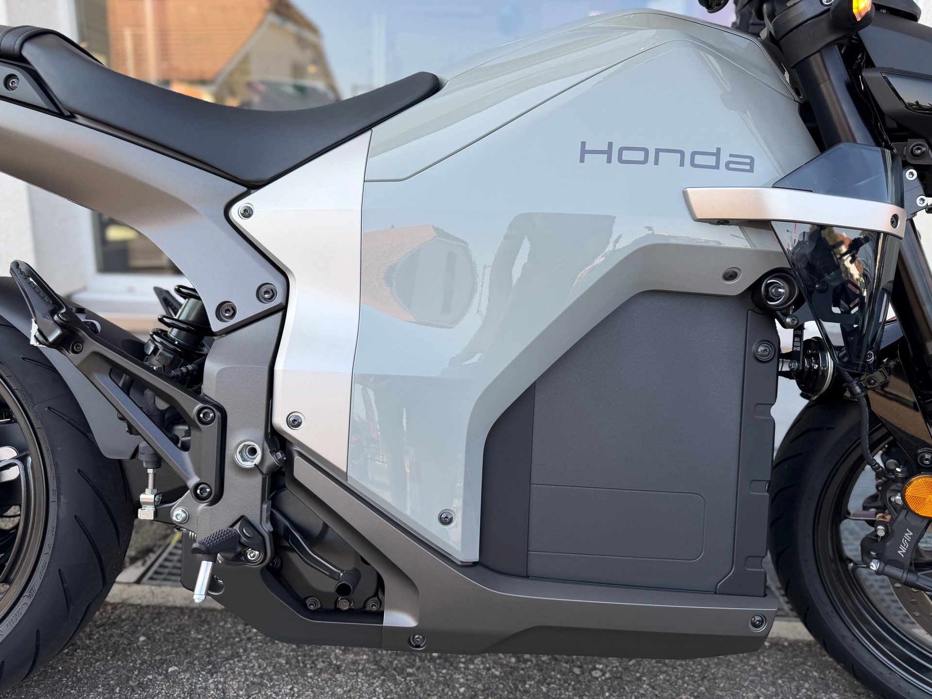 HONDA WN7-image-6