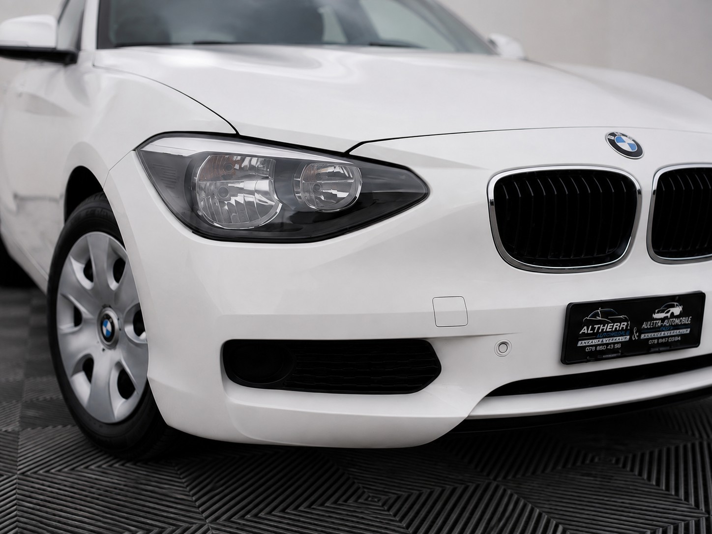 BMW 114i Business-image-8