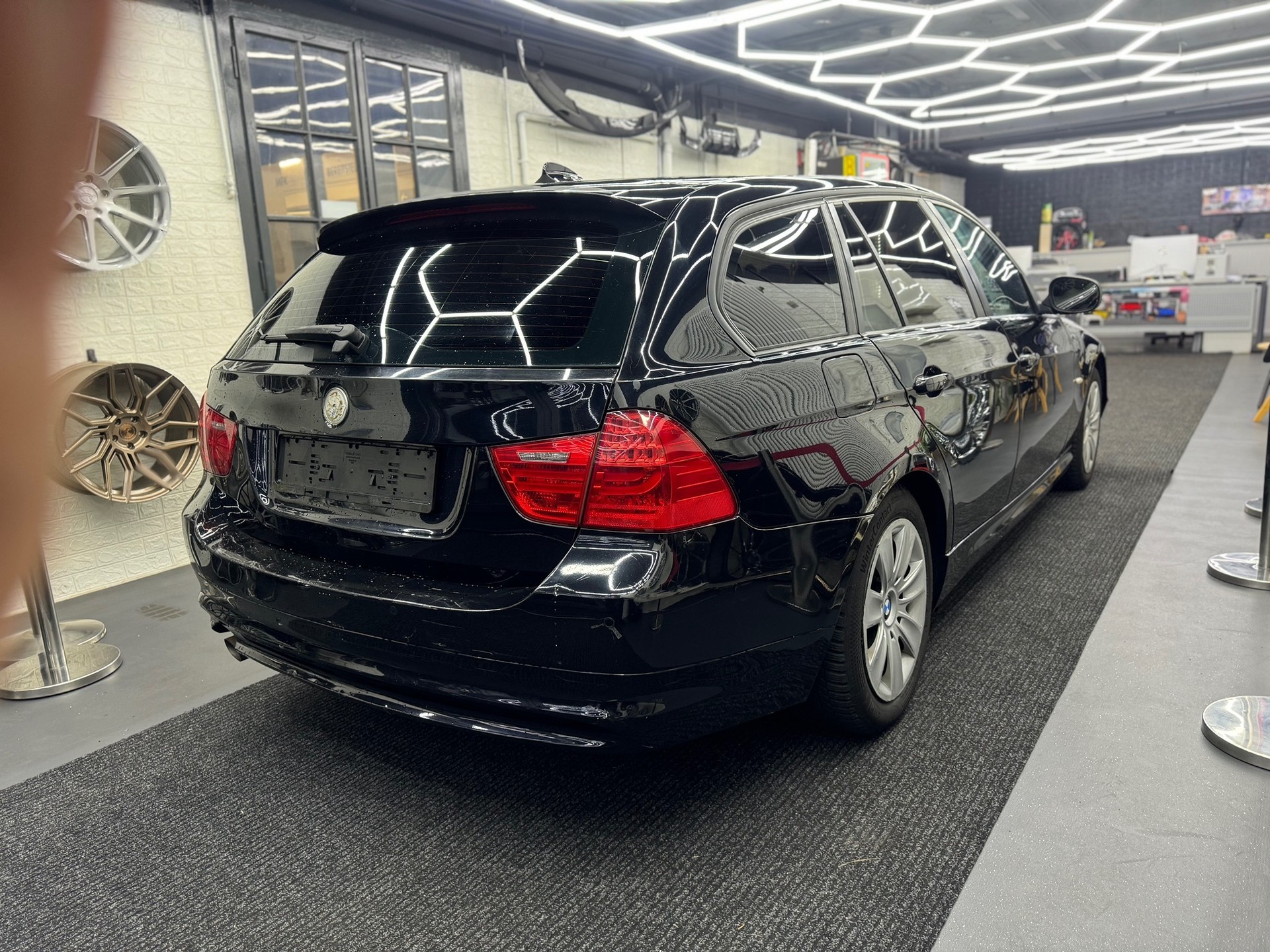 BMW 316D E91-image-3