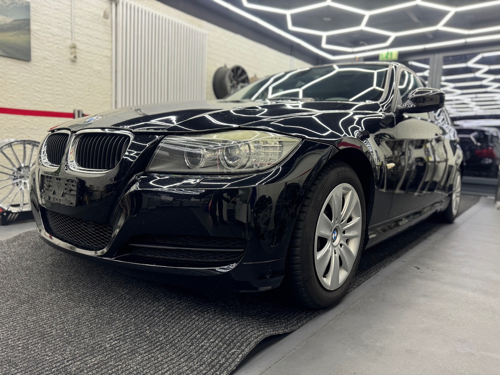 BMW 316D E91-image-6