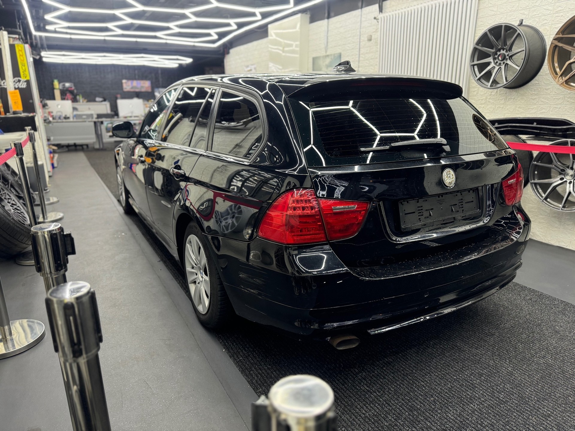 BMW 316D E91-image-4