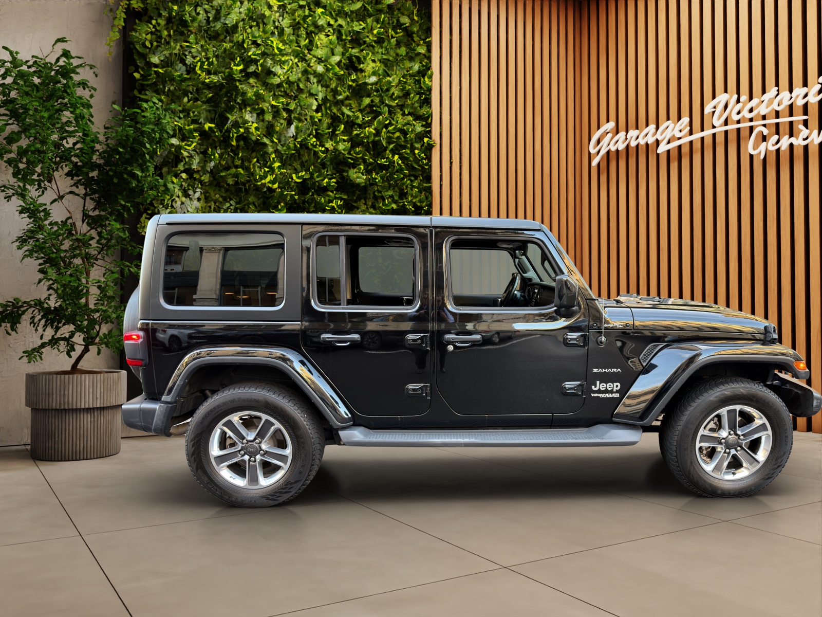 JEEP SAHARA-showroom-element-2