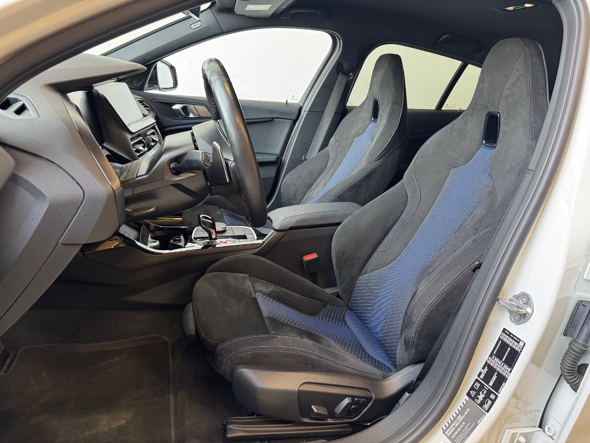 BMW 120d xDrive SAG-image-3