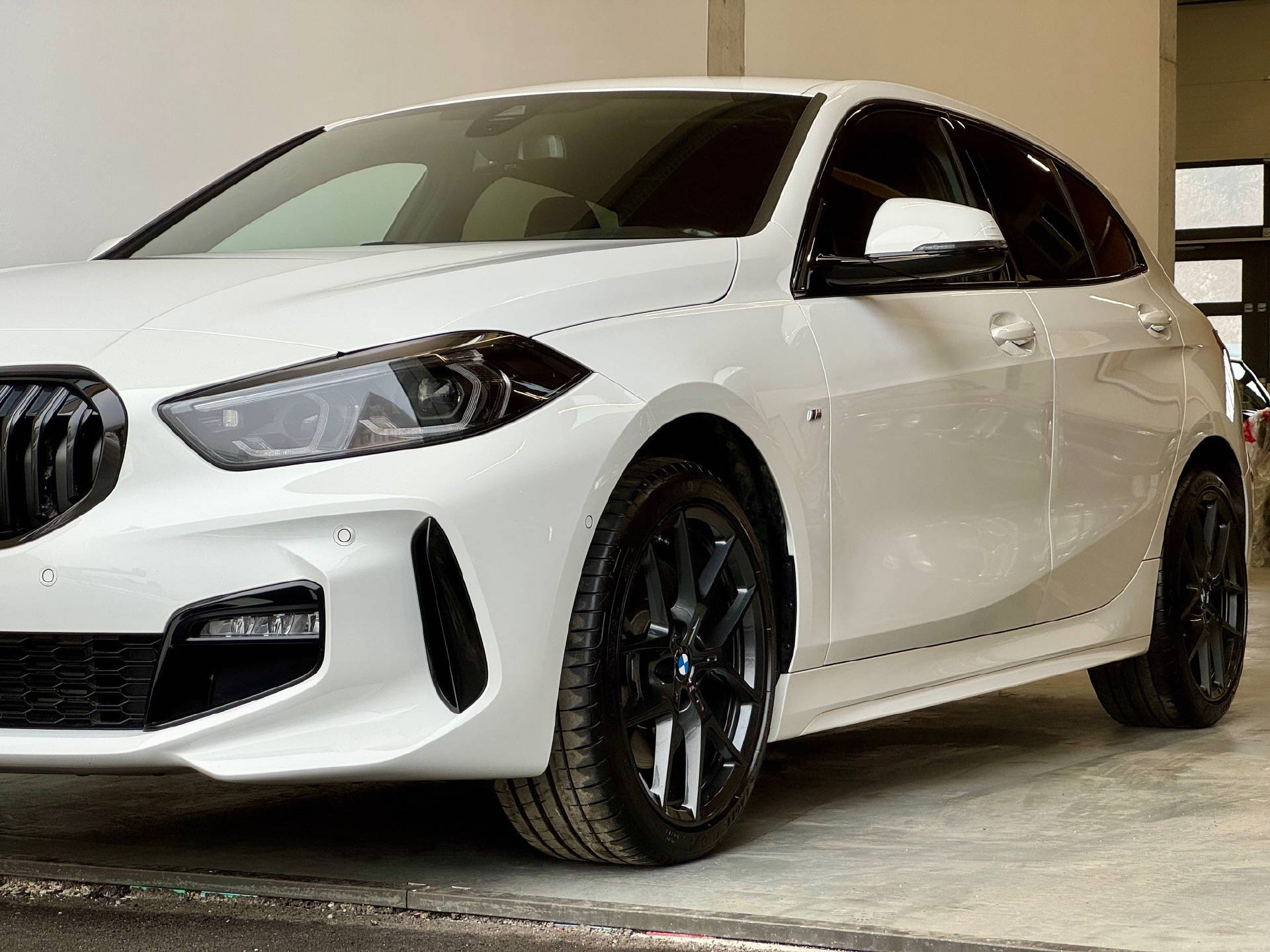 BMW 120d xDrive SAG-image-12