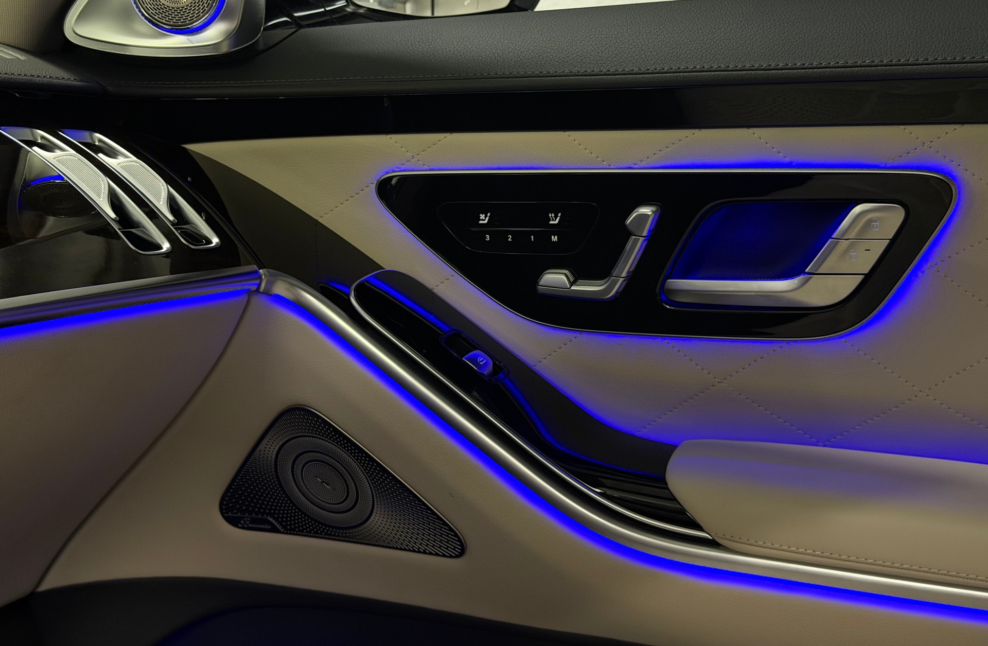 MERCEDES-BENZ S 580 L 4Matic AMG Line 9G-Tronic-image-19
