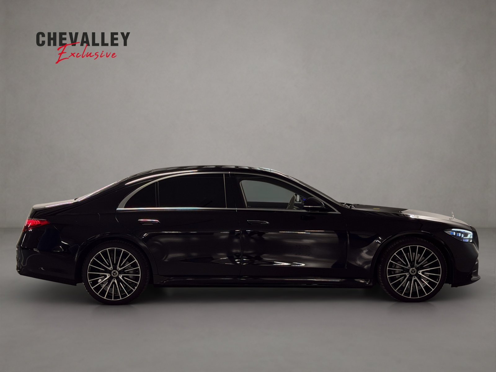 MERCEDES-BENZ S 580 L 4Matic AMG Line 9G-Tronic-showroom-element-3