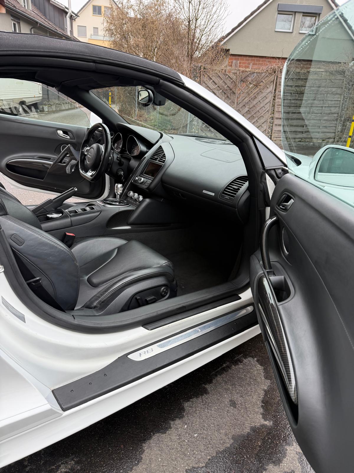AUDI Spider 5.2-image-9