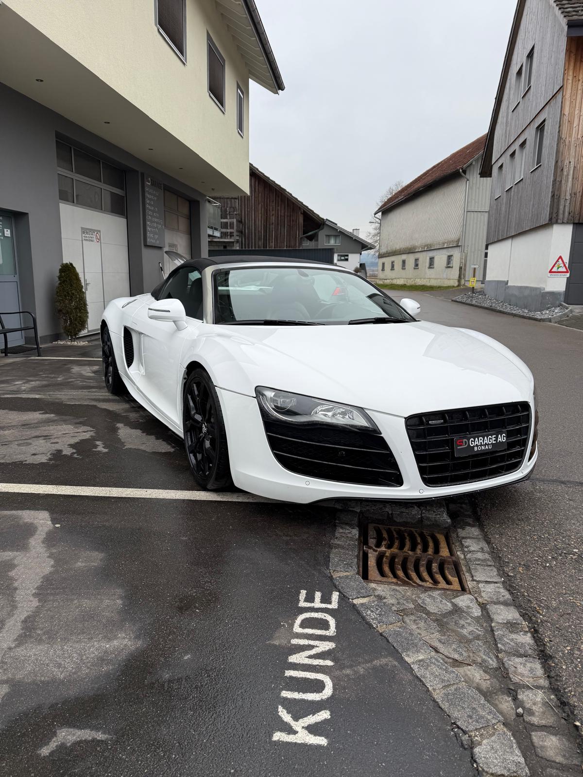 AUDI Spider 5.2-image-3