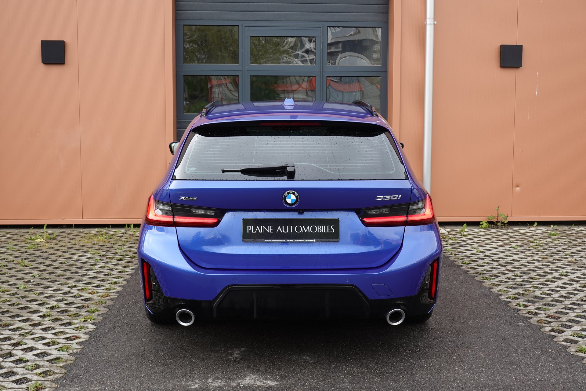 BMW 330i Touring xDrive Steptronic M Sport - "Caméra * Tempomat Adapt. * Hayon Electrique * Drive Select"-image-8