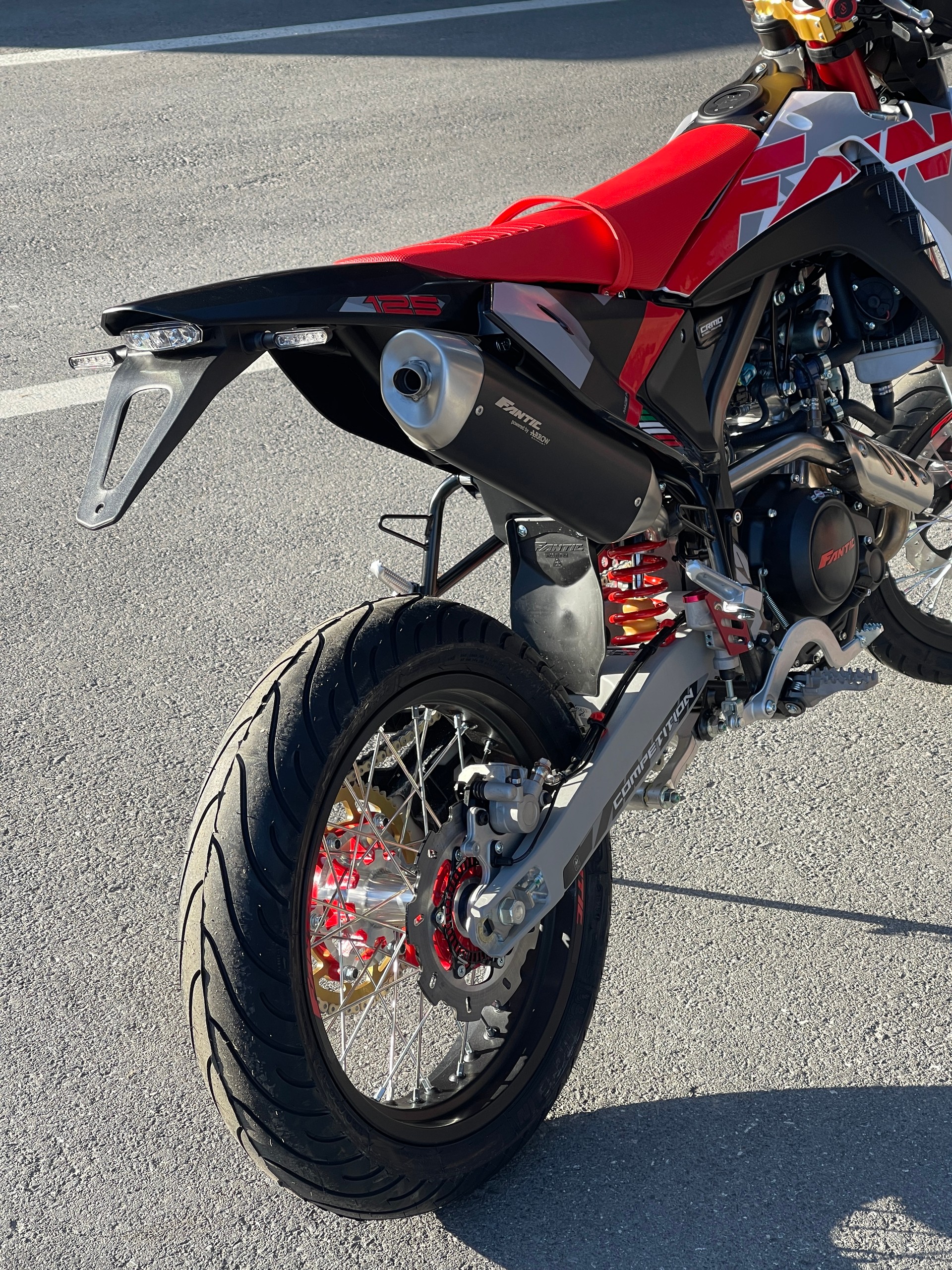FANTIC Competition-image-3