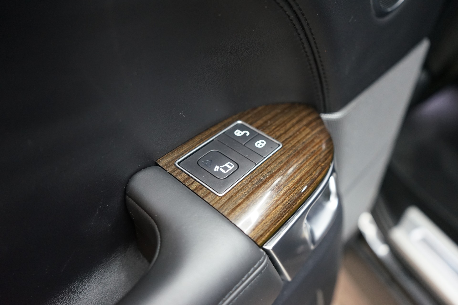 LAND ROVER Range Rover Sport 3.0 SDV6 HSE Automatic-image-16
