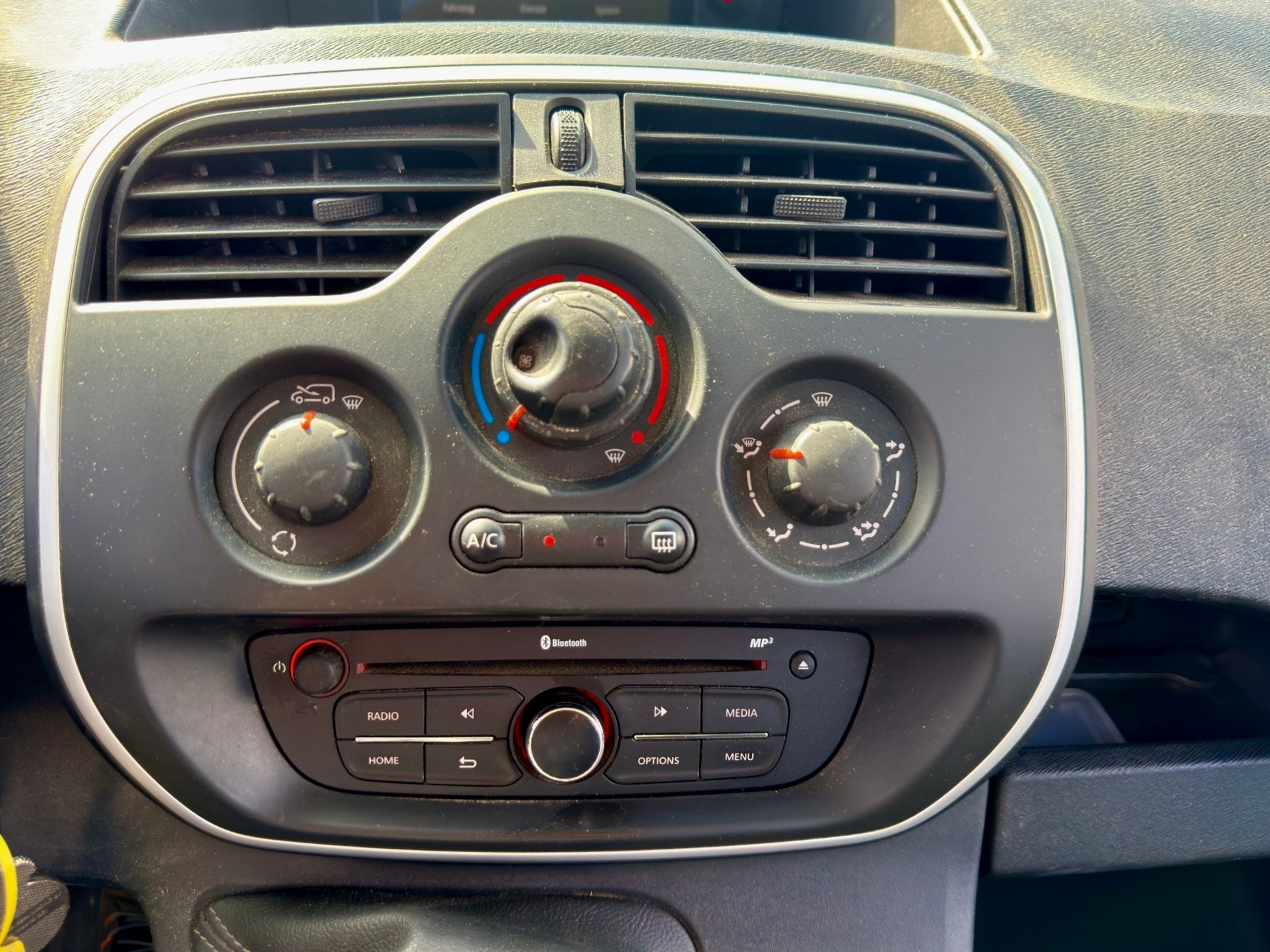 RENAULT Kangoo Medium dCi 90 ENERGY Business Navigation, Klima, AHK, 2 Schiebetür-image-14