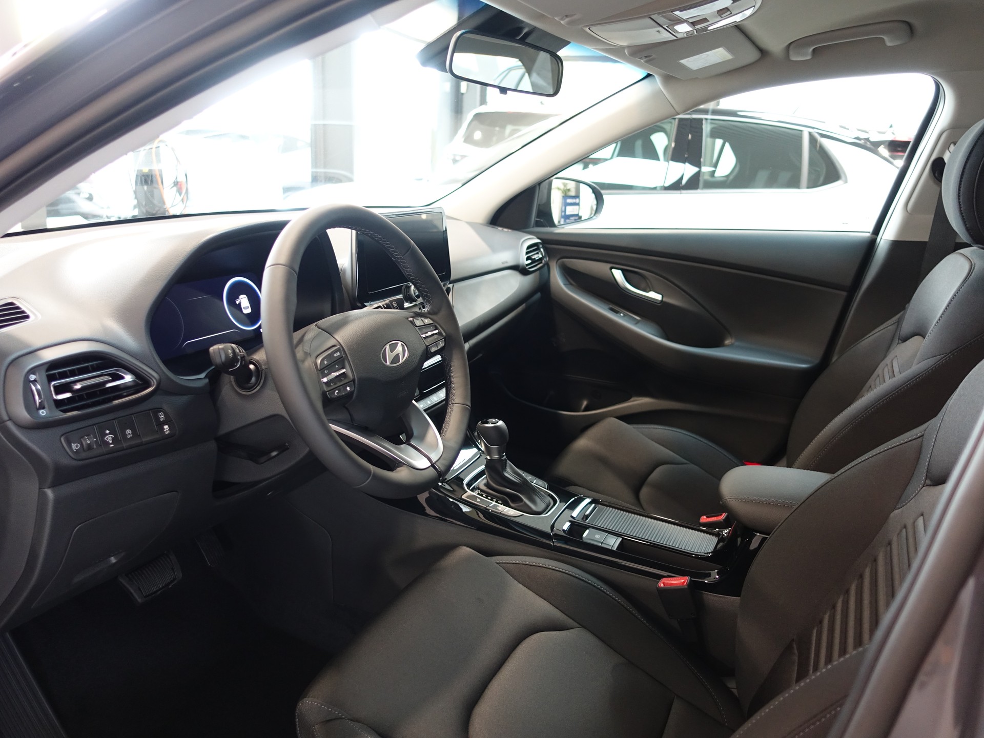 HYUNDAI i30 W 1.5 T-GDi AmpliaDCT-image-8