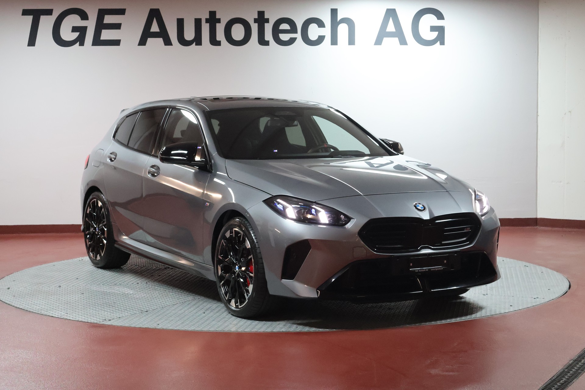 BMW M135 xDrive M Sport Pro-showroom-element-2