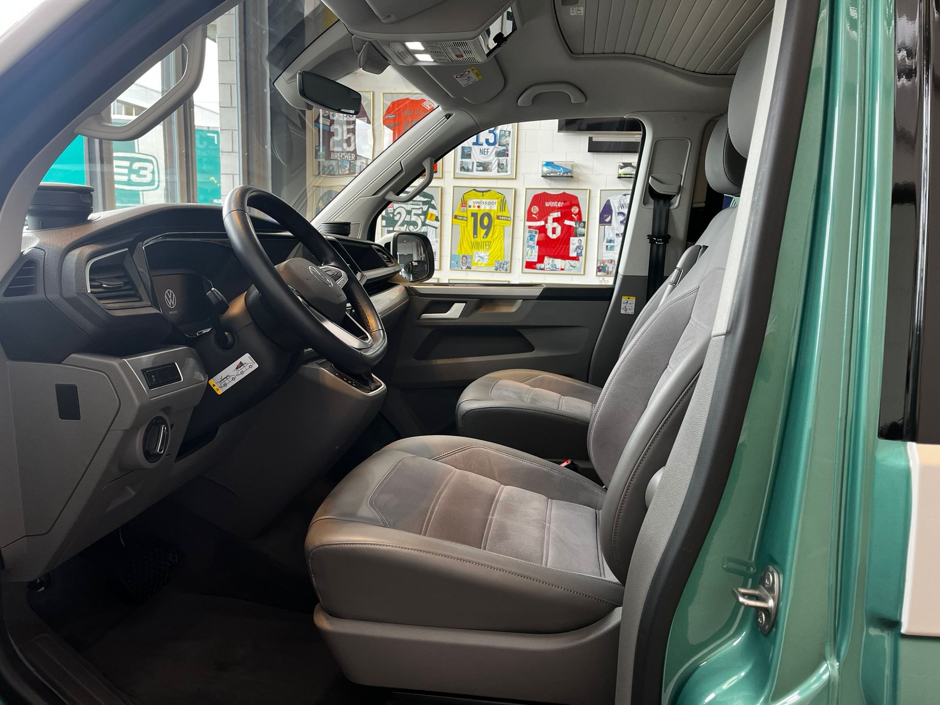 VW T6.1 California 2.0 Bi-TDI Ocean Edition Liberty DSG-image-12