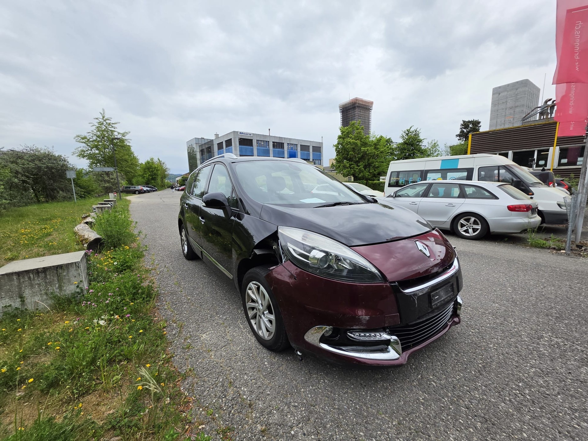 RENAULT Grand Scénic 1.4 16V Turbo Expression-image-1