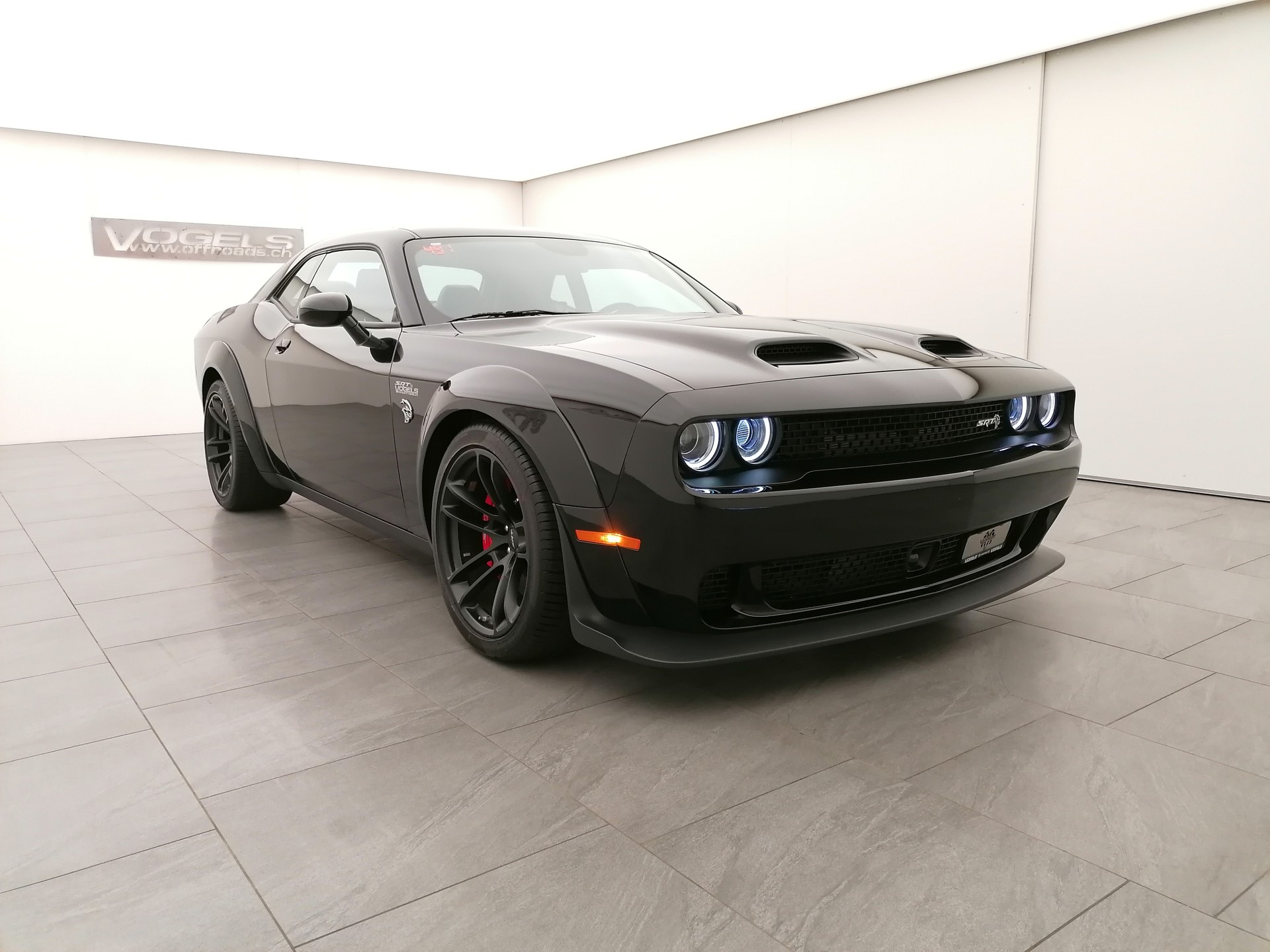 DODGE Challenger Hellcat WB Jailbreak-image-2