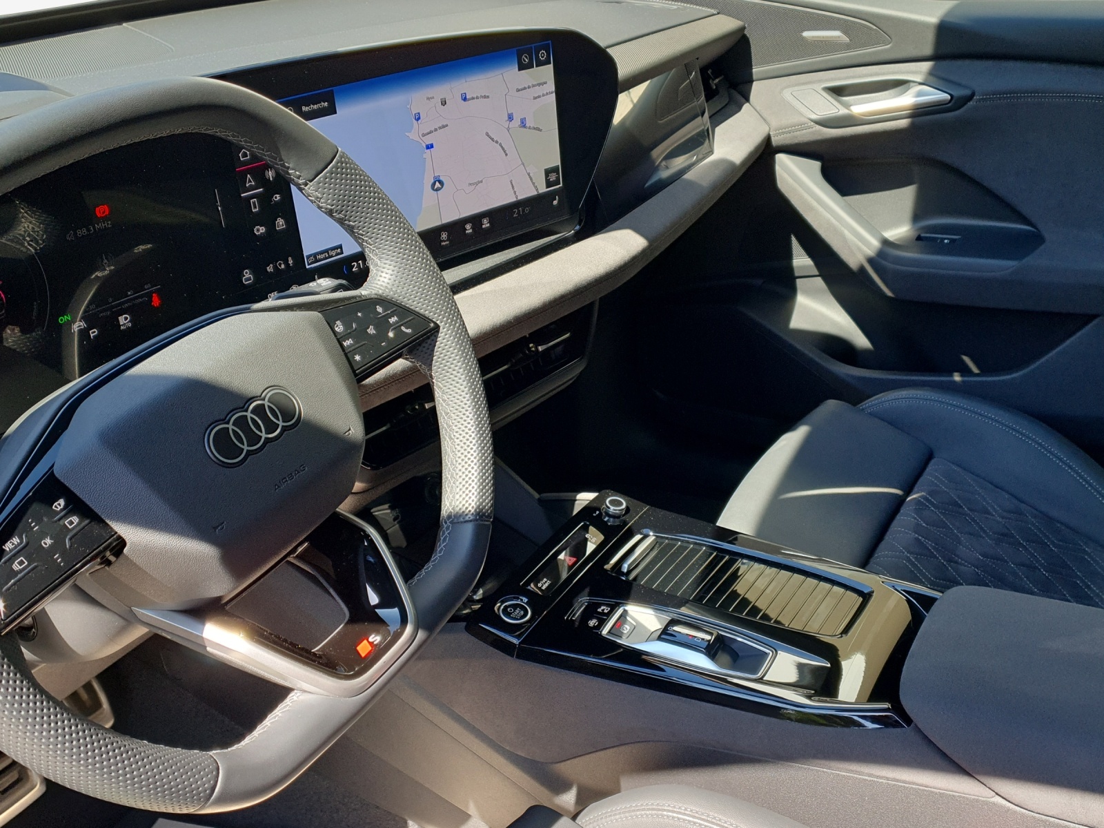 AUDI Q6 e-tron quattro-image-14