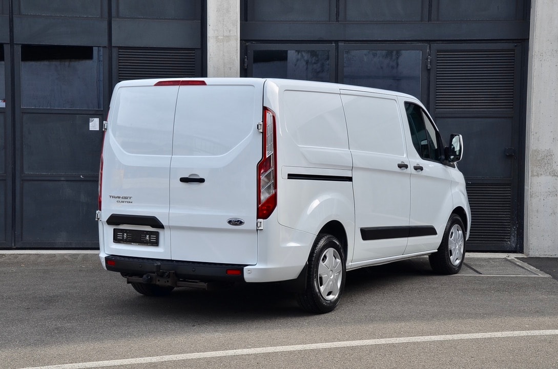 FORD Transit Custom 320 L1H1 130PS Trend Automat-showroom-element-3