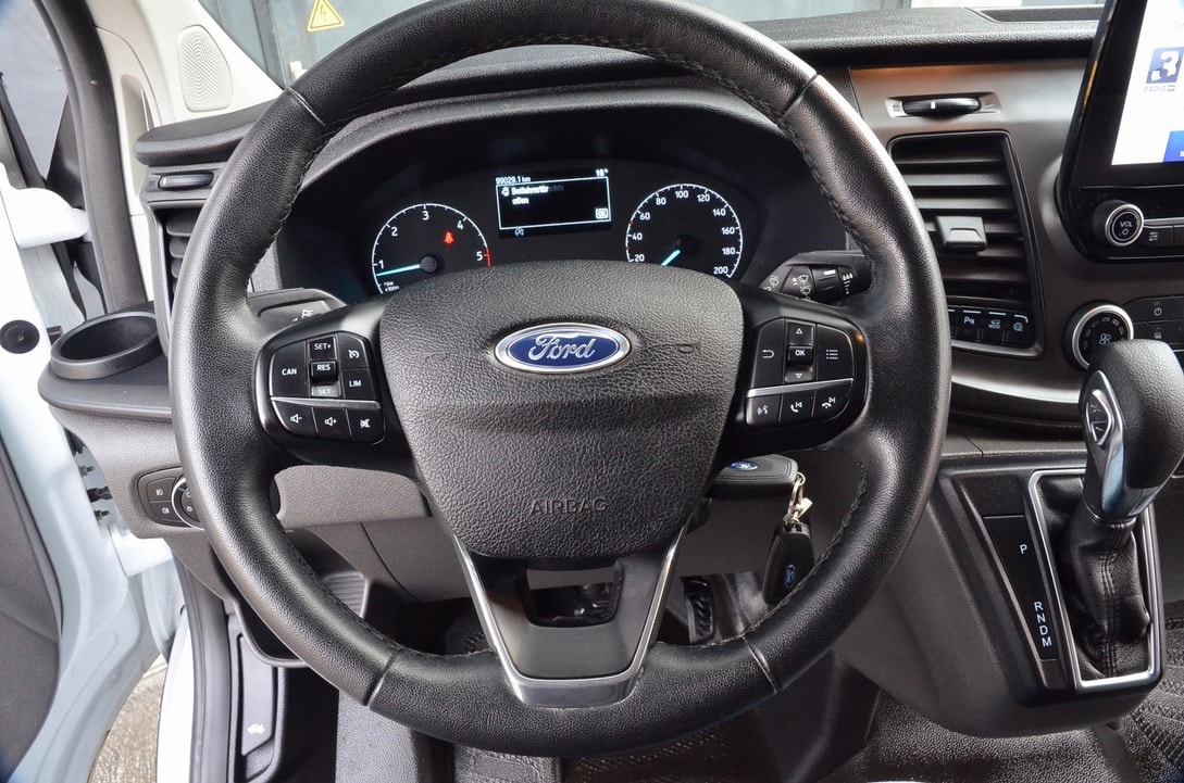 FORD Transit Custom 320 L1H1 130PS Trend Automat-image-24