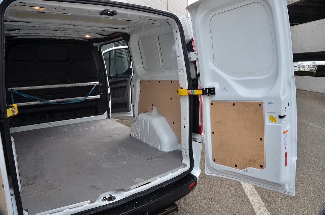 FORD Transit Custom 320 L1H1 130PS Trend Automat-image-26