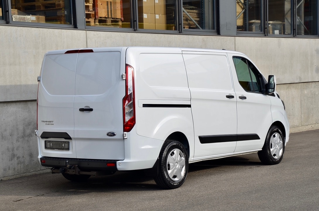 FORD Transit Custom 320 L1H1 130PS Trend Automat-image-14