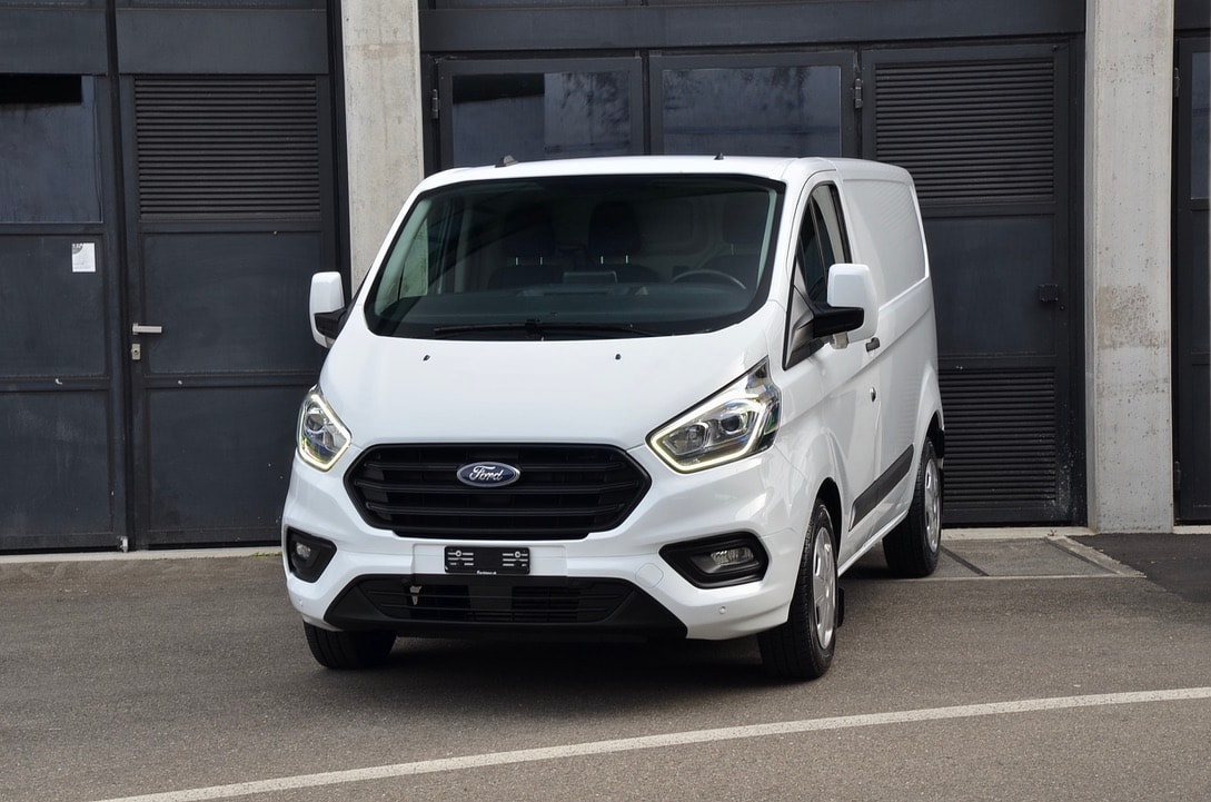 FORD Transit Custom 320 L1H1 130PS Trend Automat-image-5