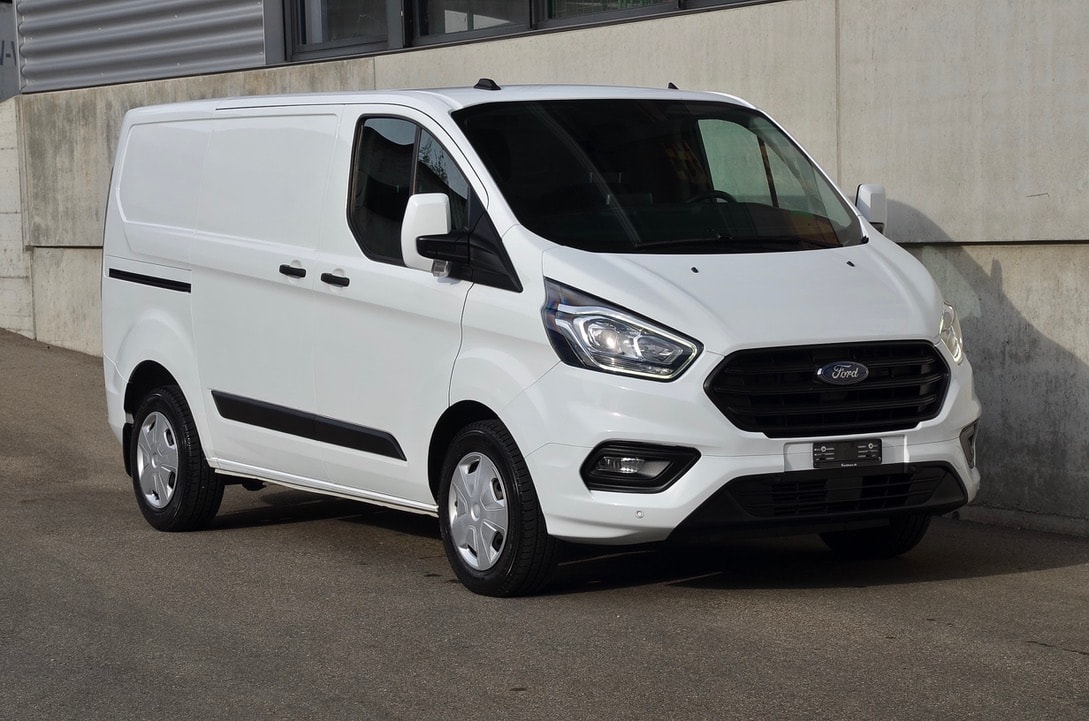FORD Transit Custom 320 L1H1 130PS Trend Automat-image-12