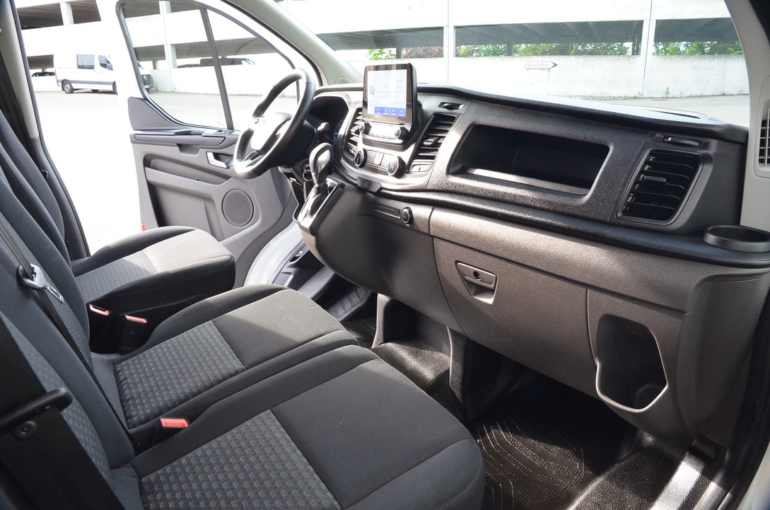FORD Transit Custom 320 L1H1 130PS Trend Automat-image-13