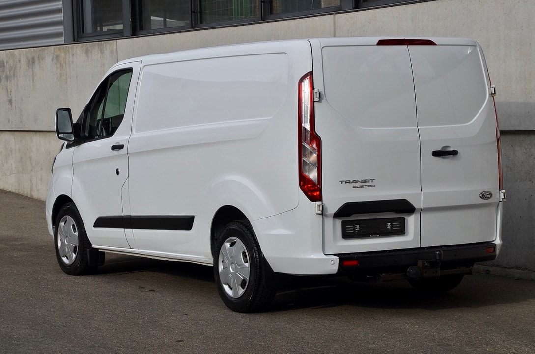 FORD Transit Custom 320 L1H1 130PS Trend Automat-image-10