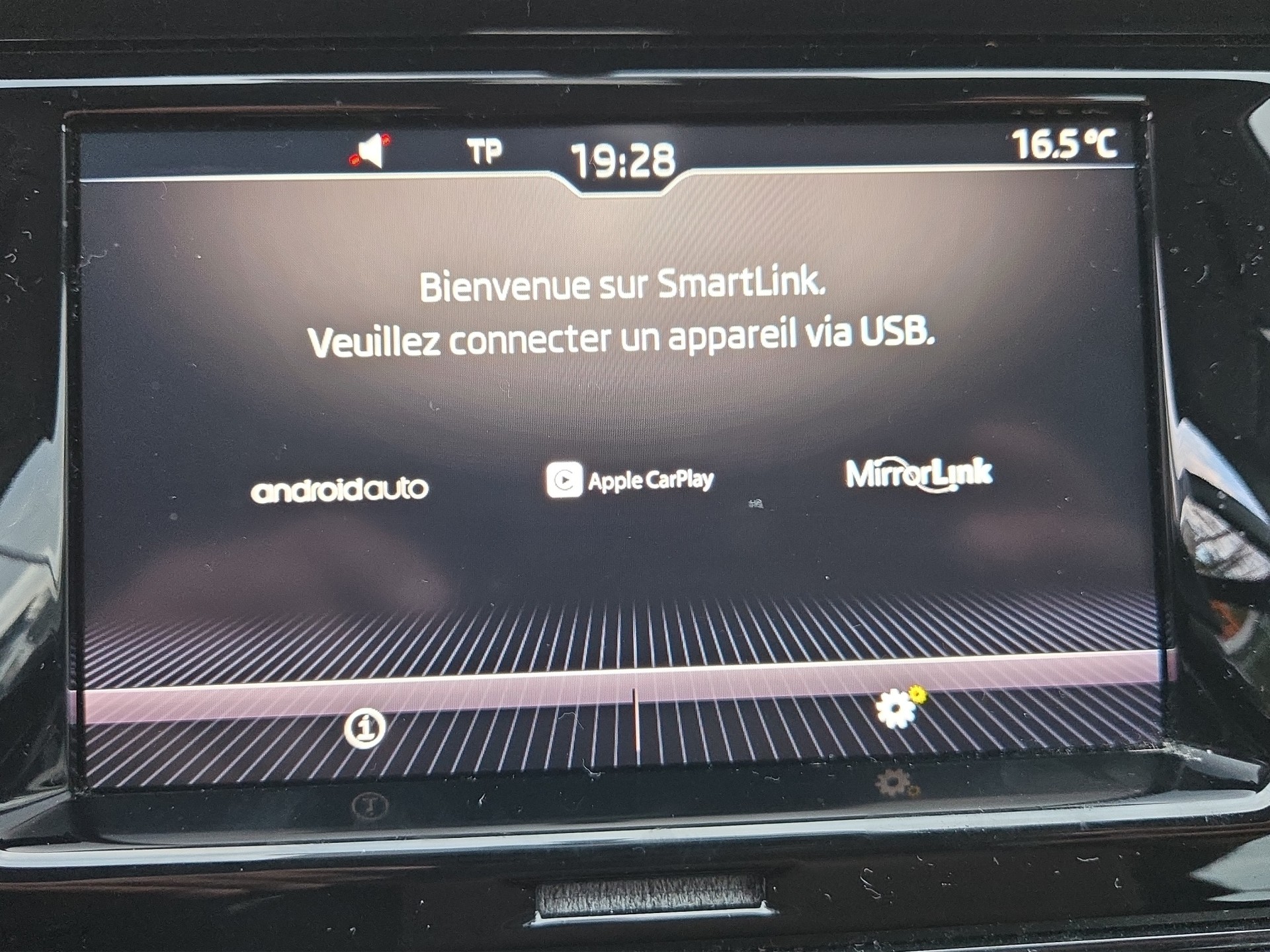 SKODA Fabia 1.0 MPI Ambition-image-18
