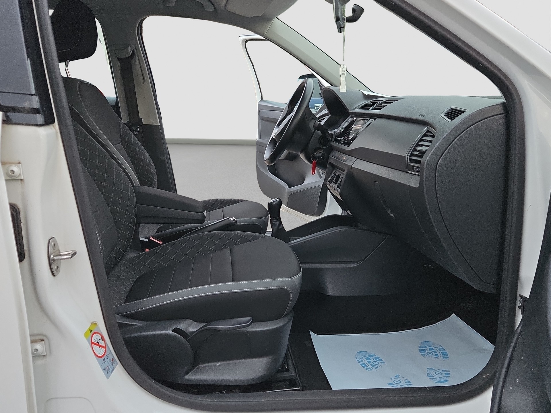 SKODA Fabia 1.0 MPI Ambition-image-19