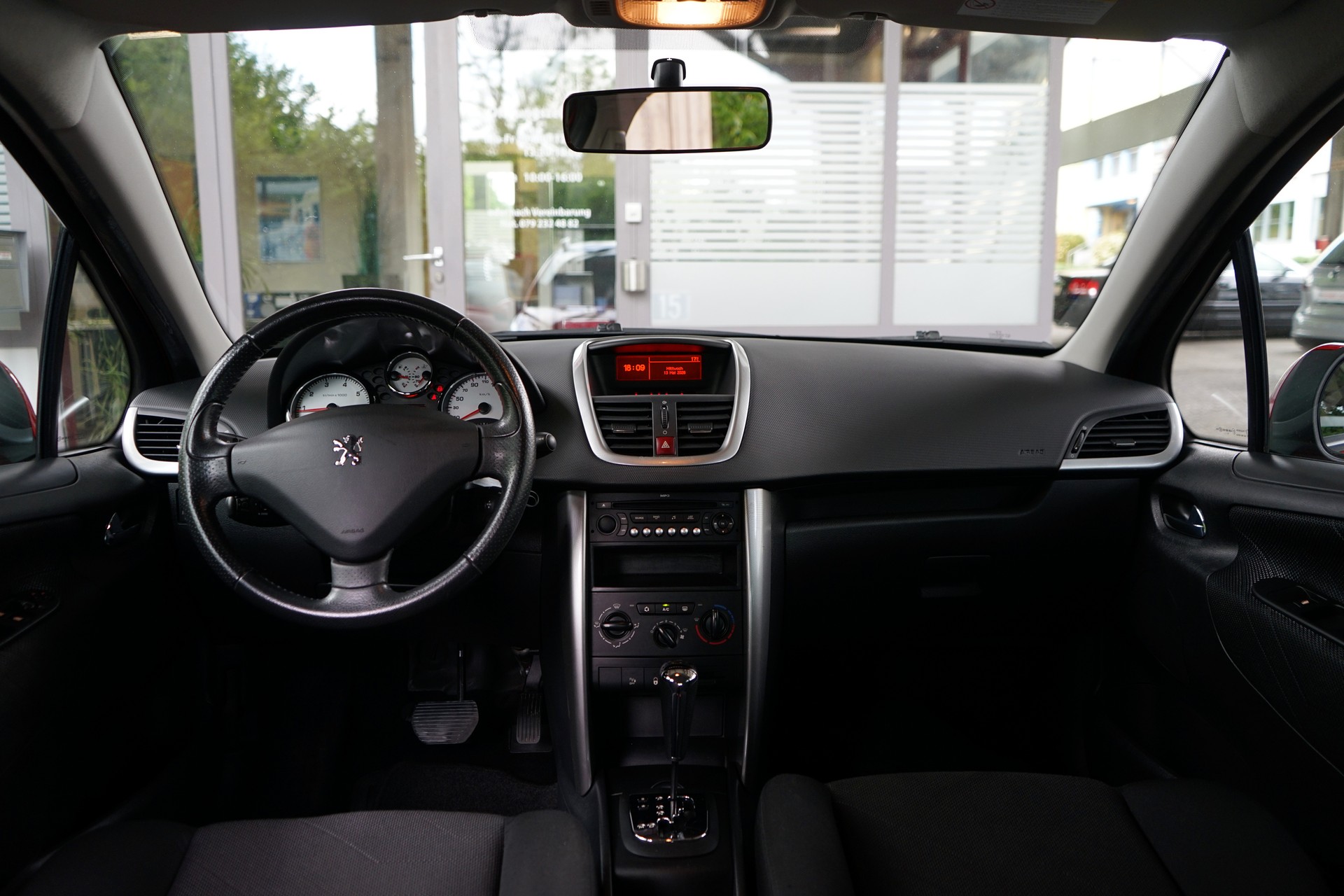 PEUGEOT 207 SW 1.6 16V Trendy Automatic-showroom-element-3