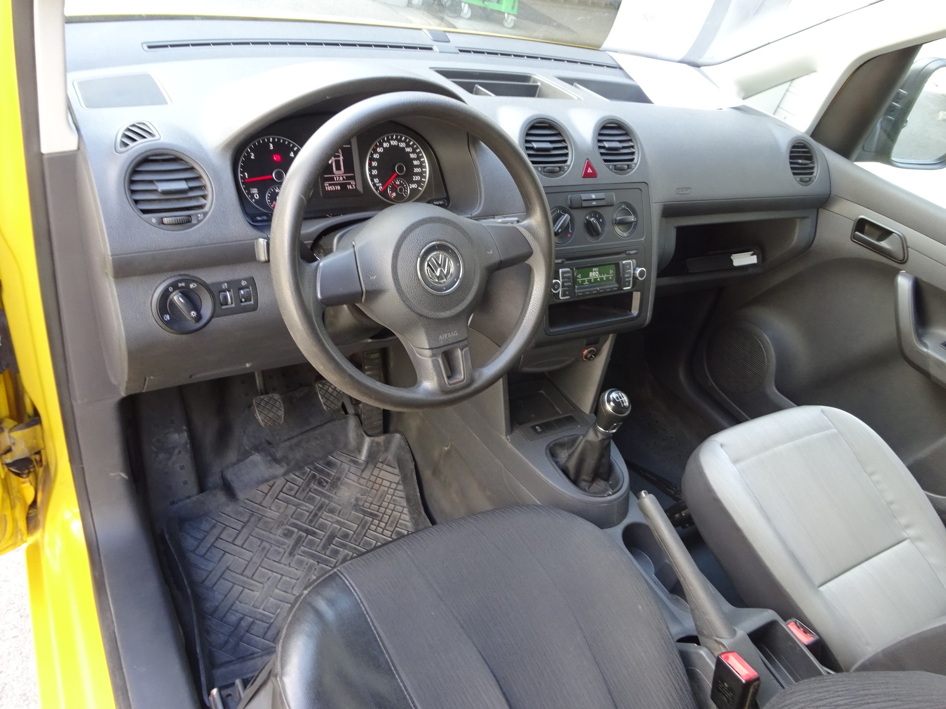 VW Caddy 2.0 TDI 4Motion-image-18