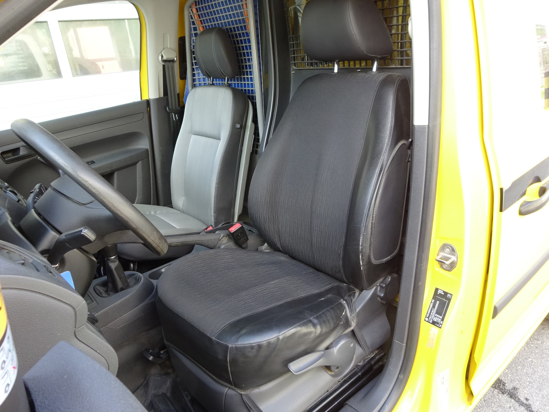 VW Caddy 2.0 TDI 4Motion-image-13