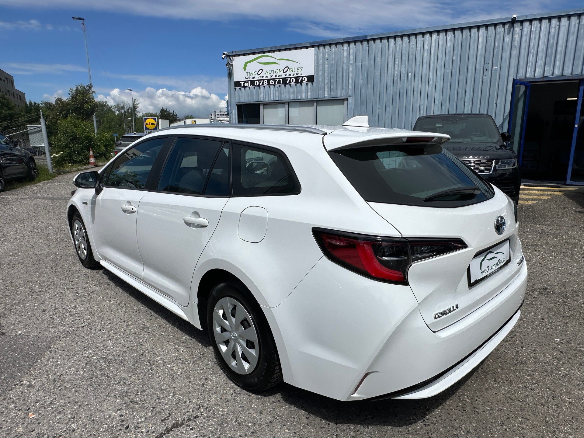 TOYOTA Corolla Touring Sports 1.8 HSD Comfort e-CVT-showroom-element-3