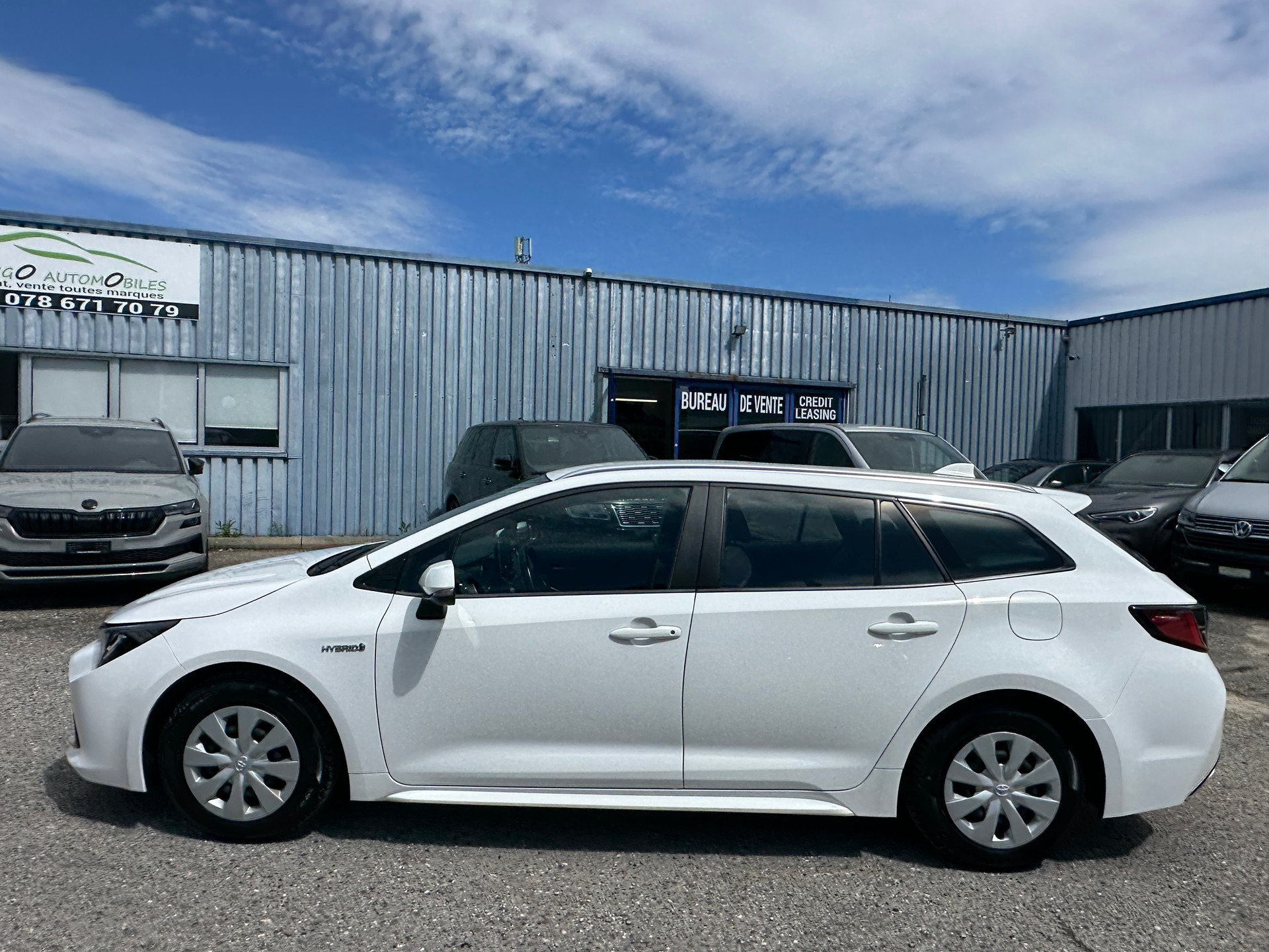 TOYOTA Corolla Touring Sports 1.8 HSD Comfort e-CVT-showroom-element-2
