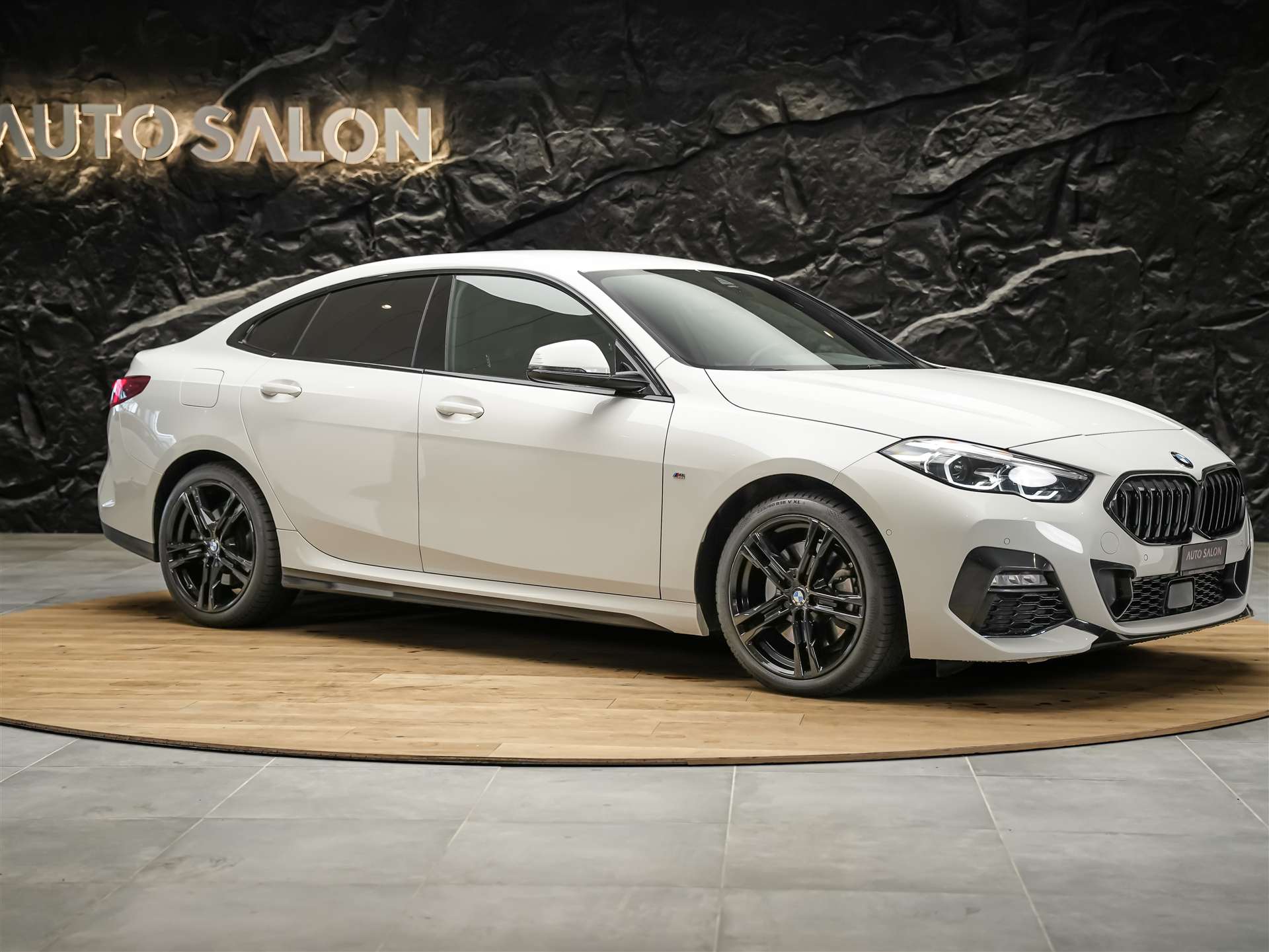 BMW 220d Gran Coupé xDrive M Sport Steptronic *CH-Auto*Leder Sitze*Sitzheizung*Rückfahrkamera*-image-6