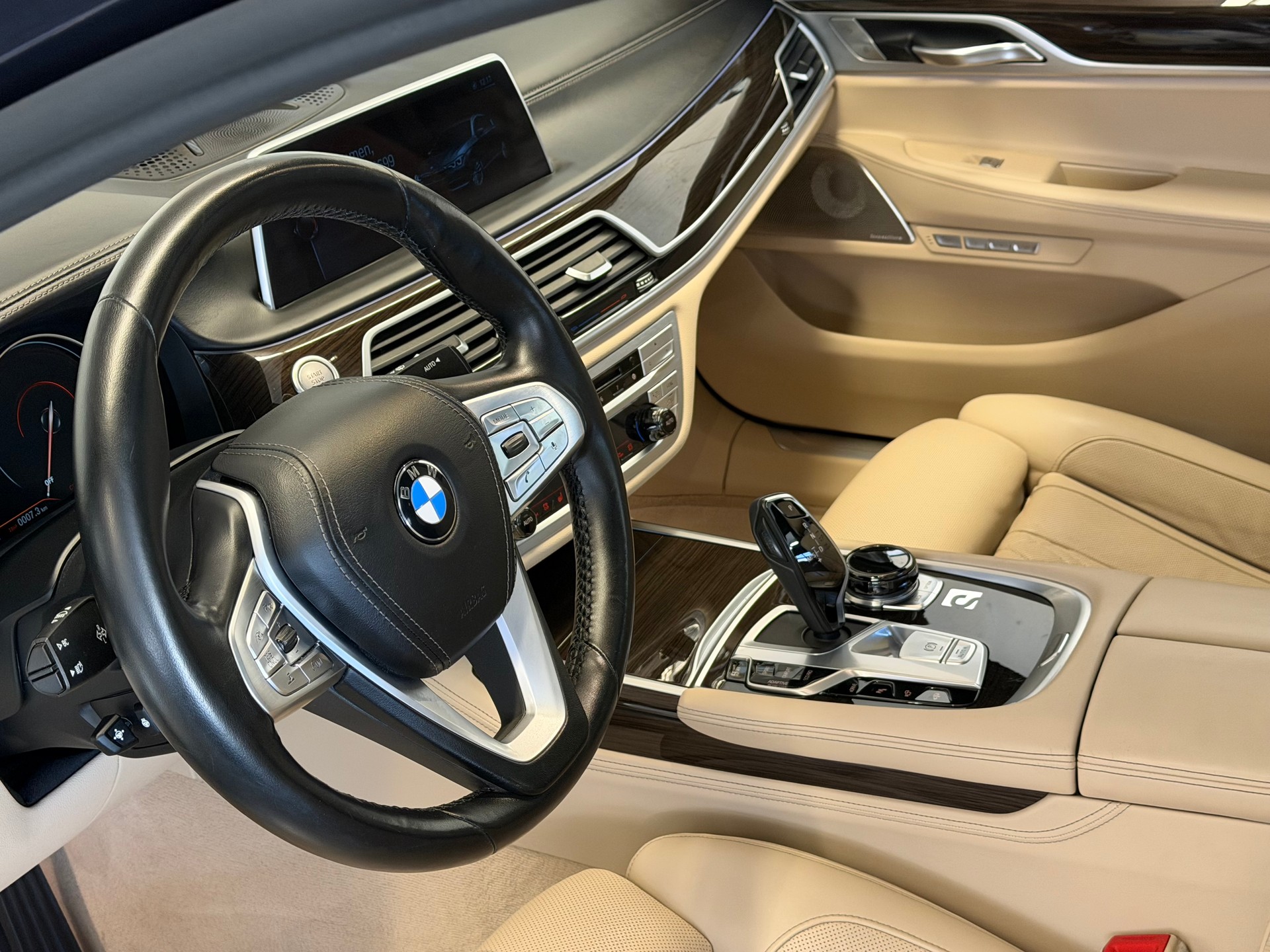 BMW 740Le iPerformance Steptronic-image-10