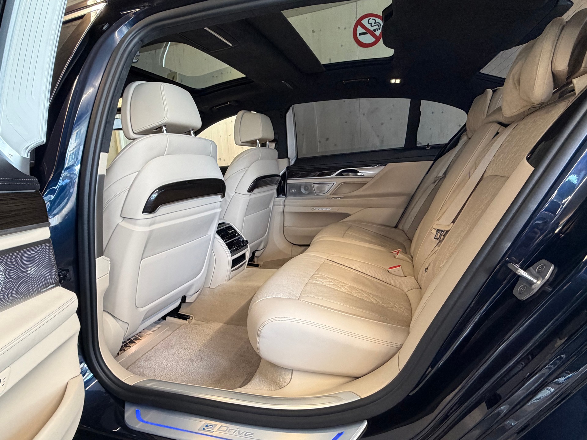 BMW 740Le iPerformance Steptronic-image-13
