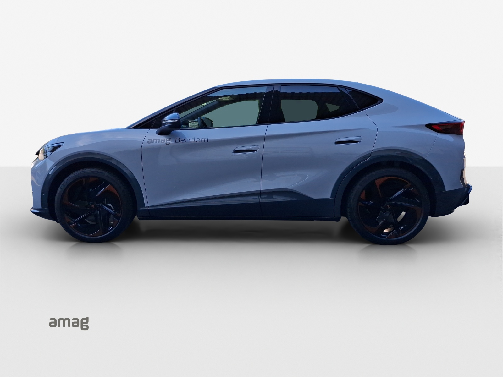 CUPRA Tavascan Type 9 77 kWh VZ Adrenaline-showroom-element-1