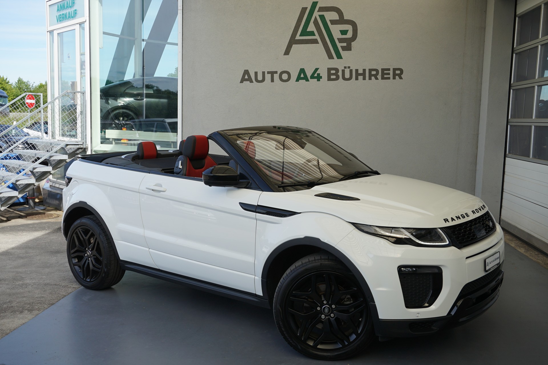 LAND ROVER Evoque 2.0Si4 HSE Dynamic Convertible 241 PS-showroom-element-3
