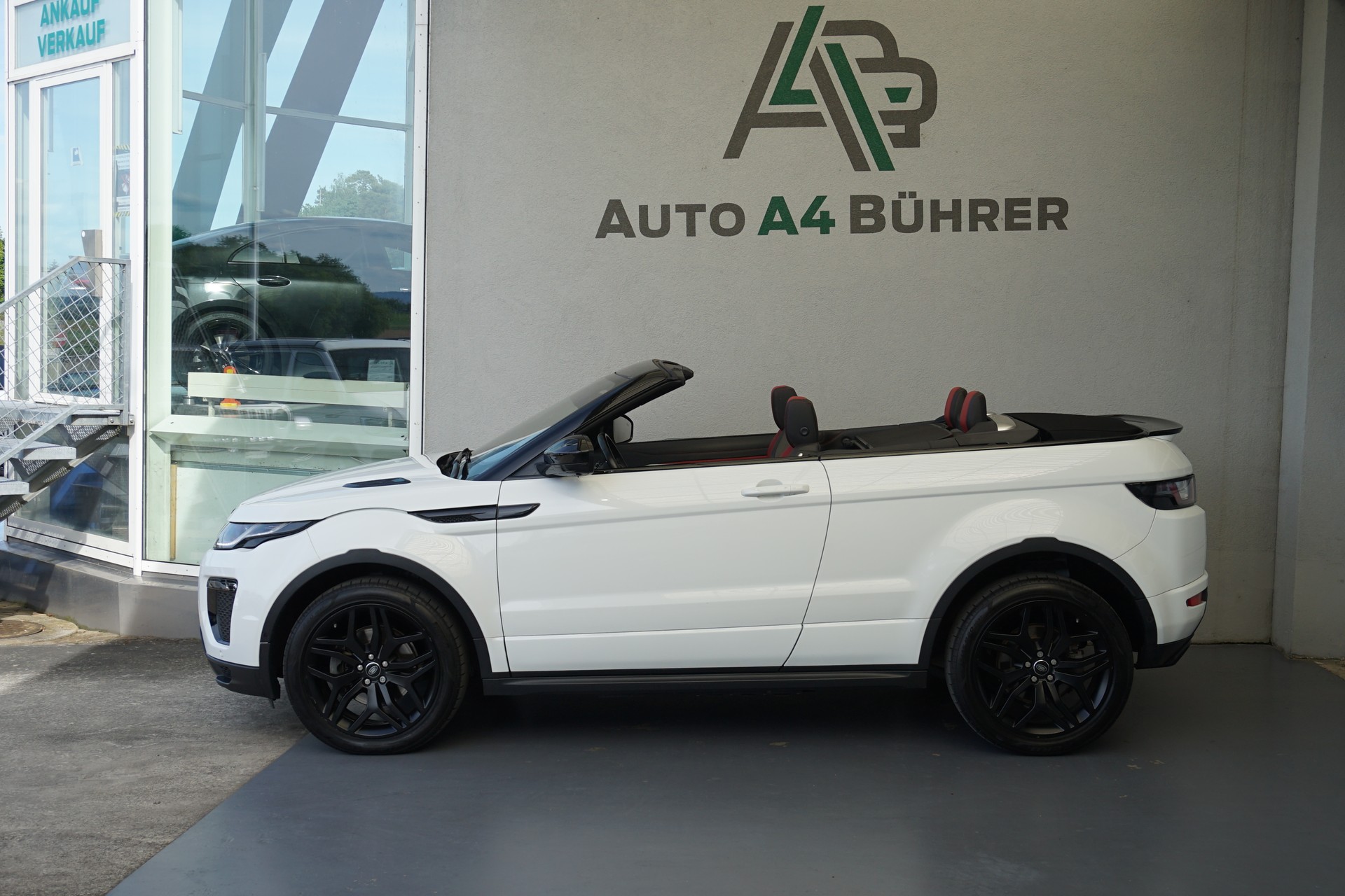 LAND ROVER Evoque 2.0Si4 HSE Dynamic Convertible 241 PS-showroom-element-1