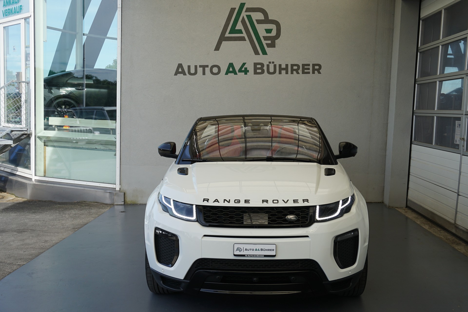 LAND ROVER Evoque 2.0Si4 HSE Dynamic Convertible 241 PS-image-16