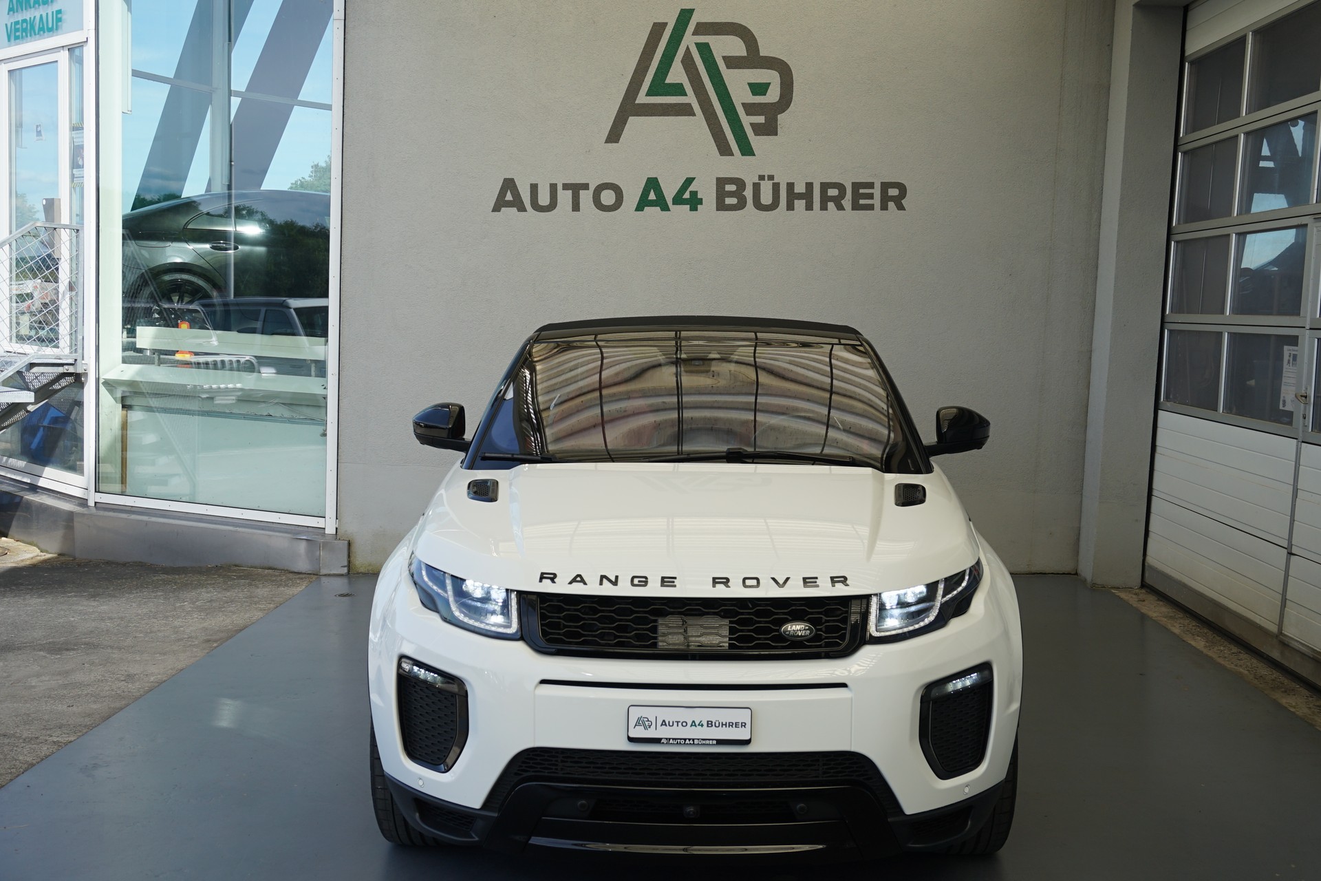LAND ROVER Evoque 2.0Si4 HSE Dynamic Convertible 241 PS-image-15