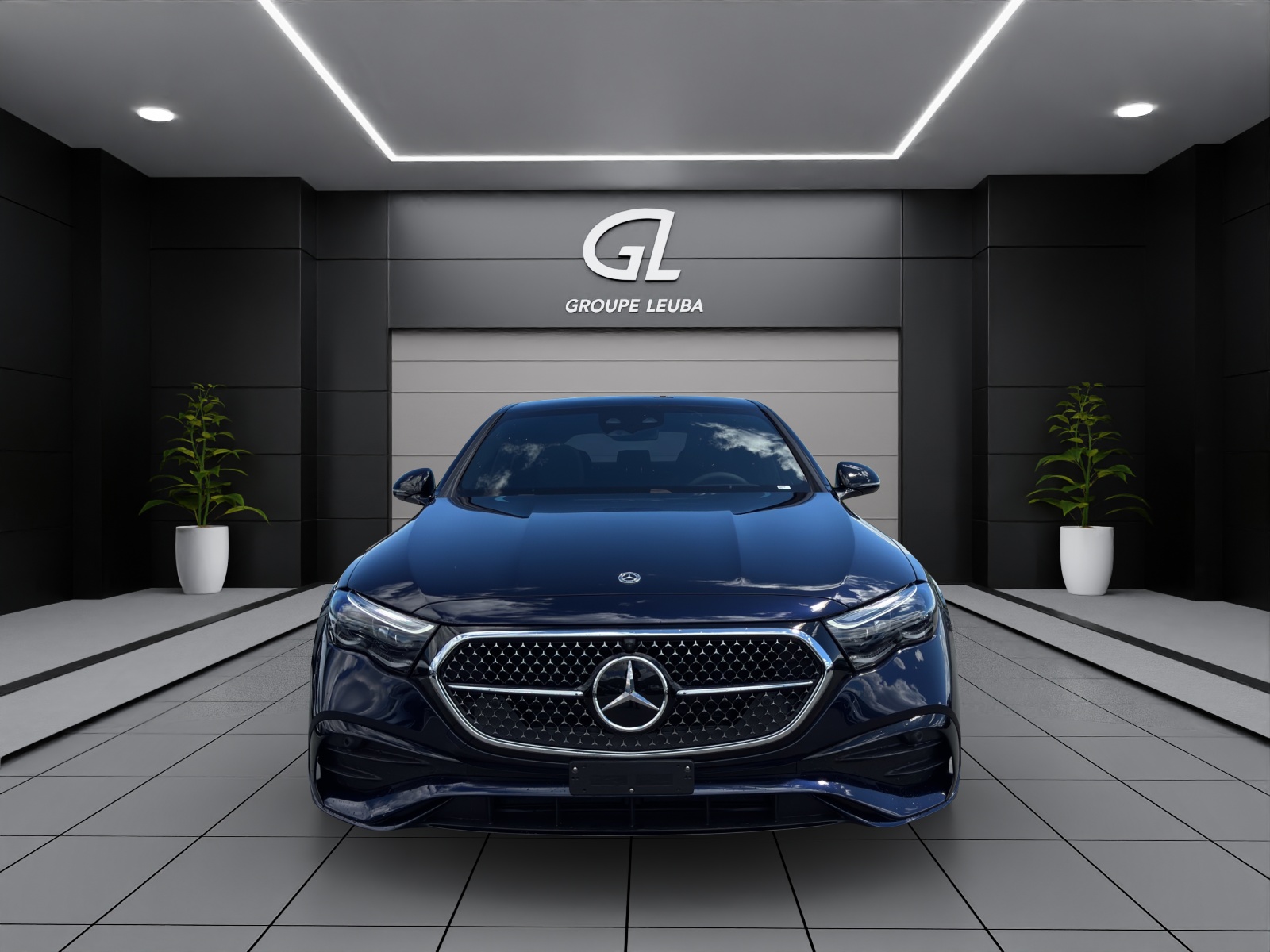 MERCEDES-BENZ E 220 d 4Matic 9G-Tronic-showroom-element-1