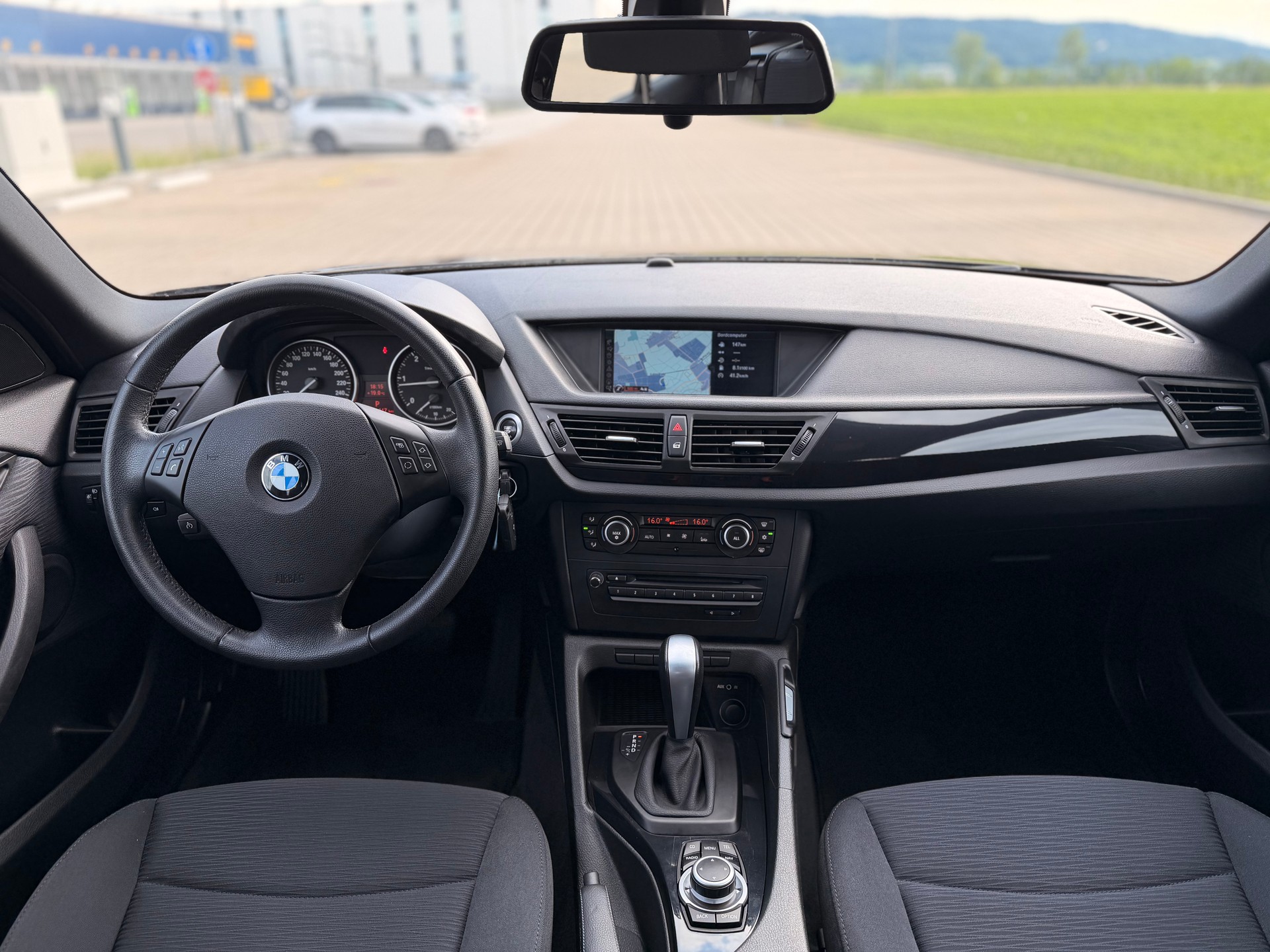 BMW X1 xDrive 20d Steptronic-image-18